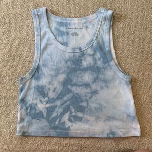 AEO medium cropped light blue tie dye muscle tank